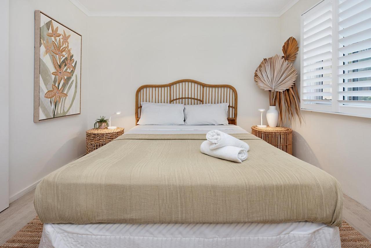 Joanne Apartments Калундра Екстериор снимка