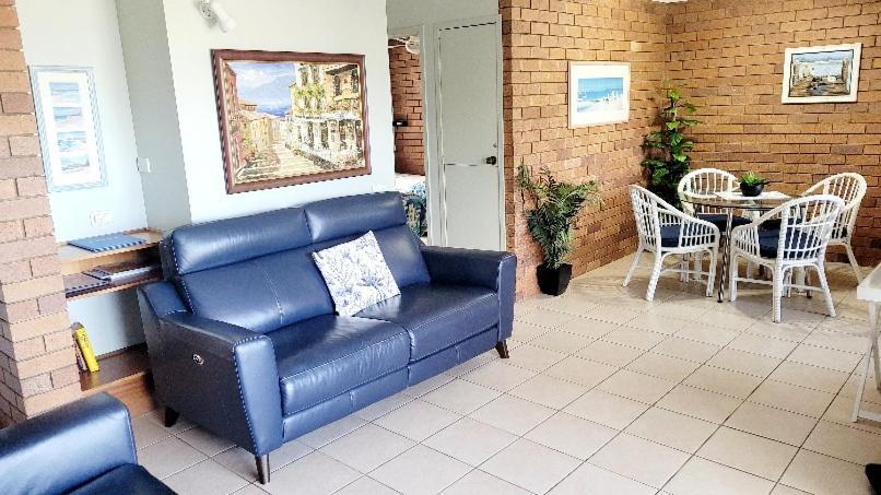 Joanne Apartments Калундра Екстериор снимка