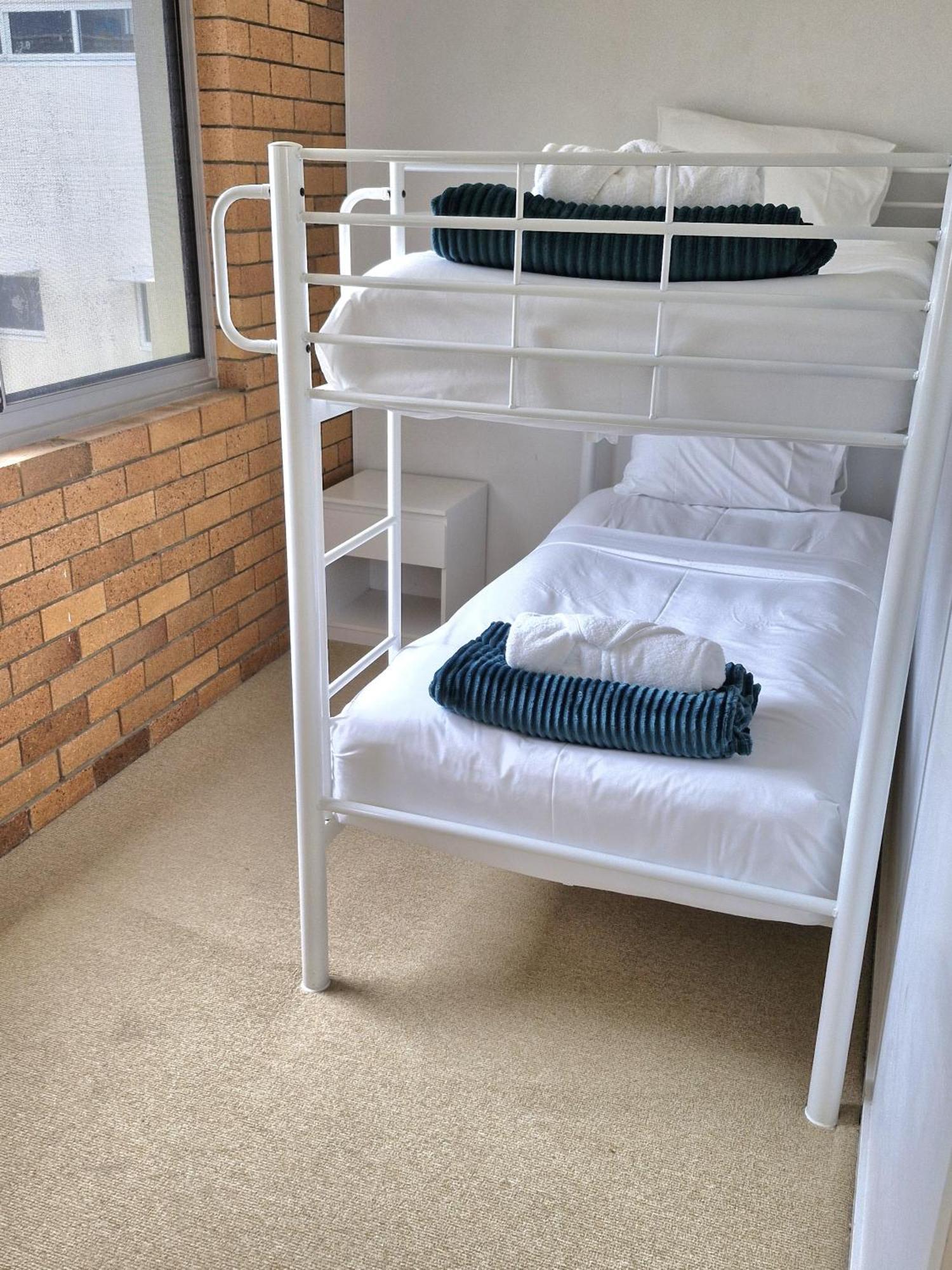 Joanne Apartments Калундра Екстериор снимка