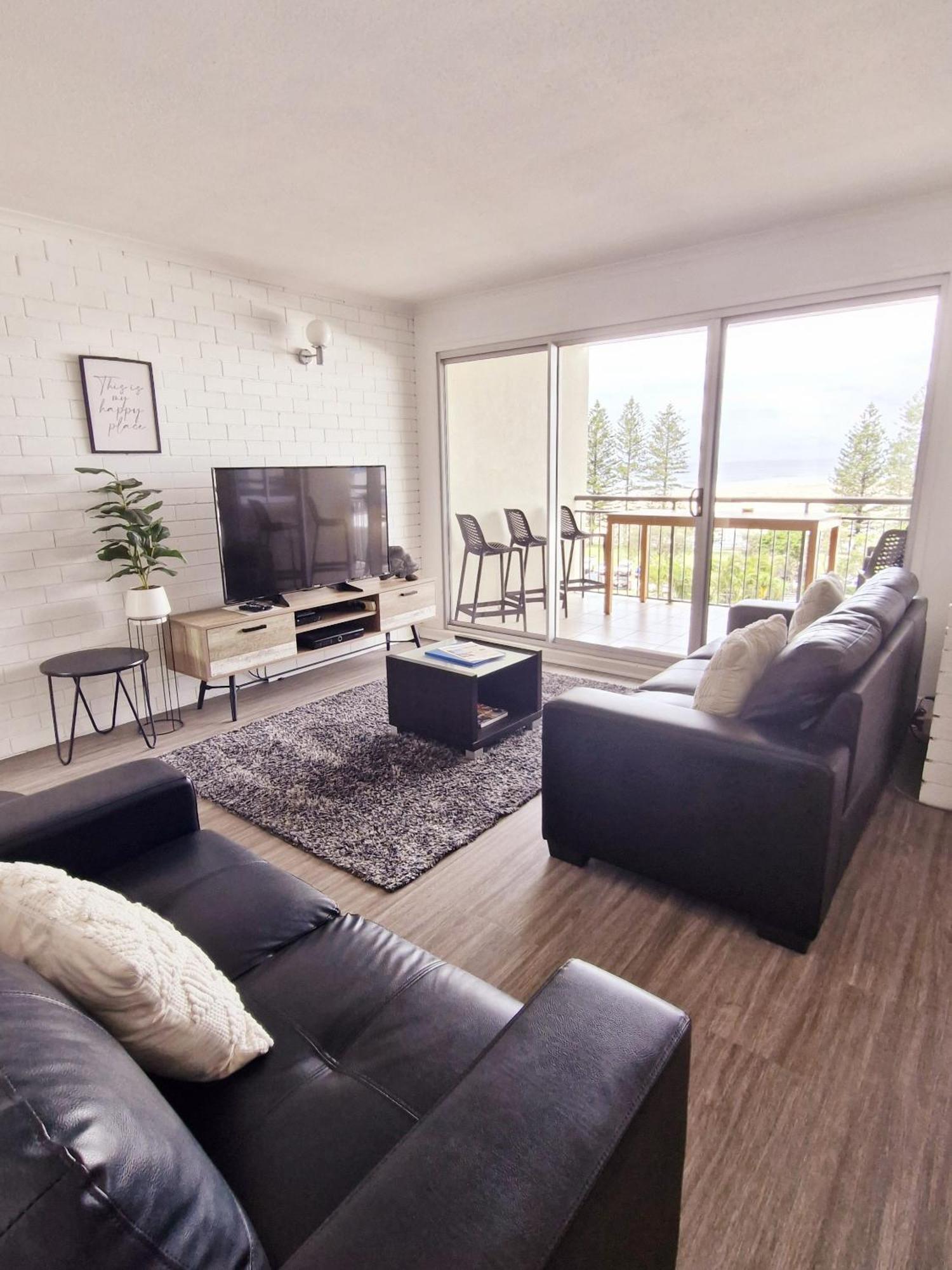 Joanne Apartments Калундра Екстериор снимка