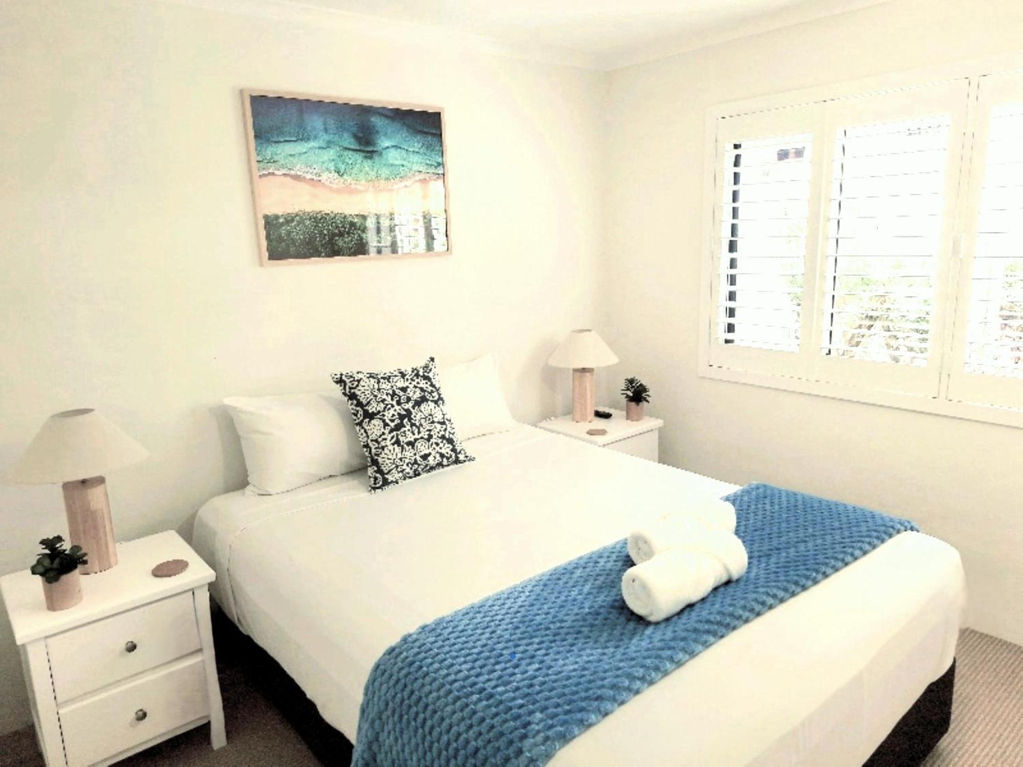 Joanne Apartments Калундра Екстериор снимка