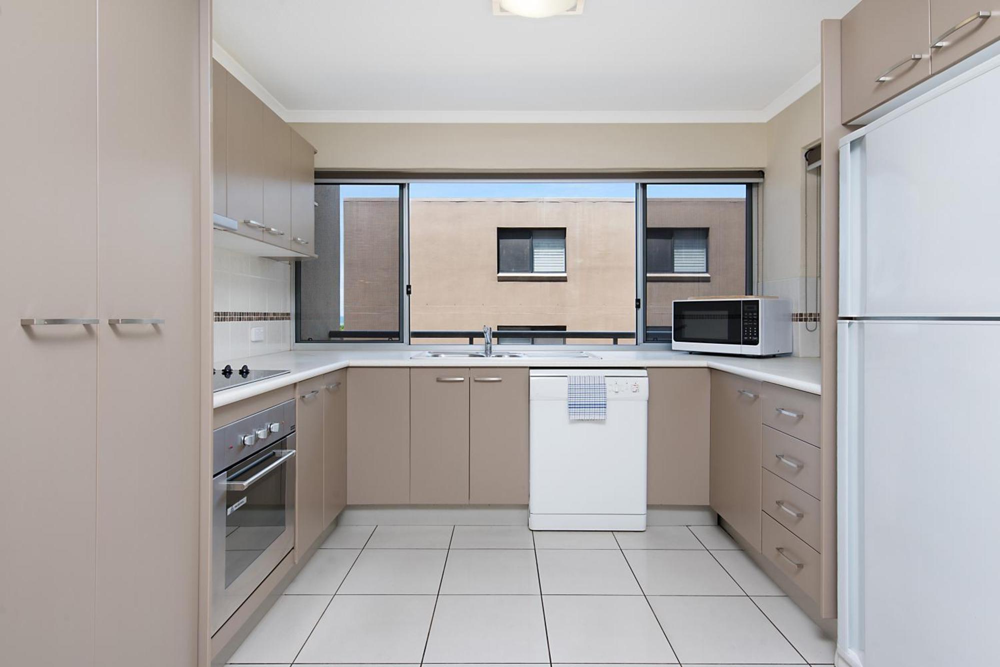 Joanne Apartments Калундра Екстериор снимка