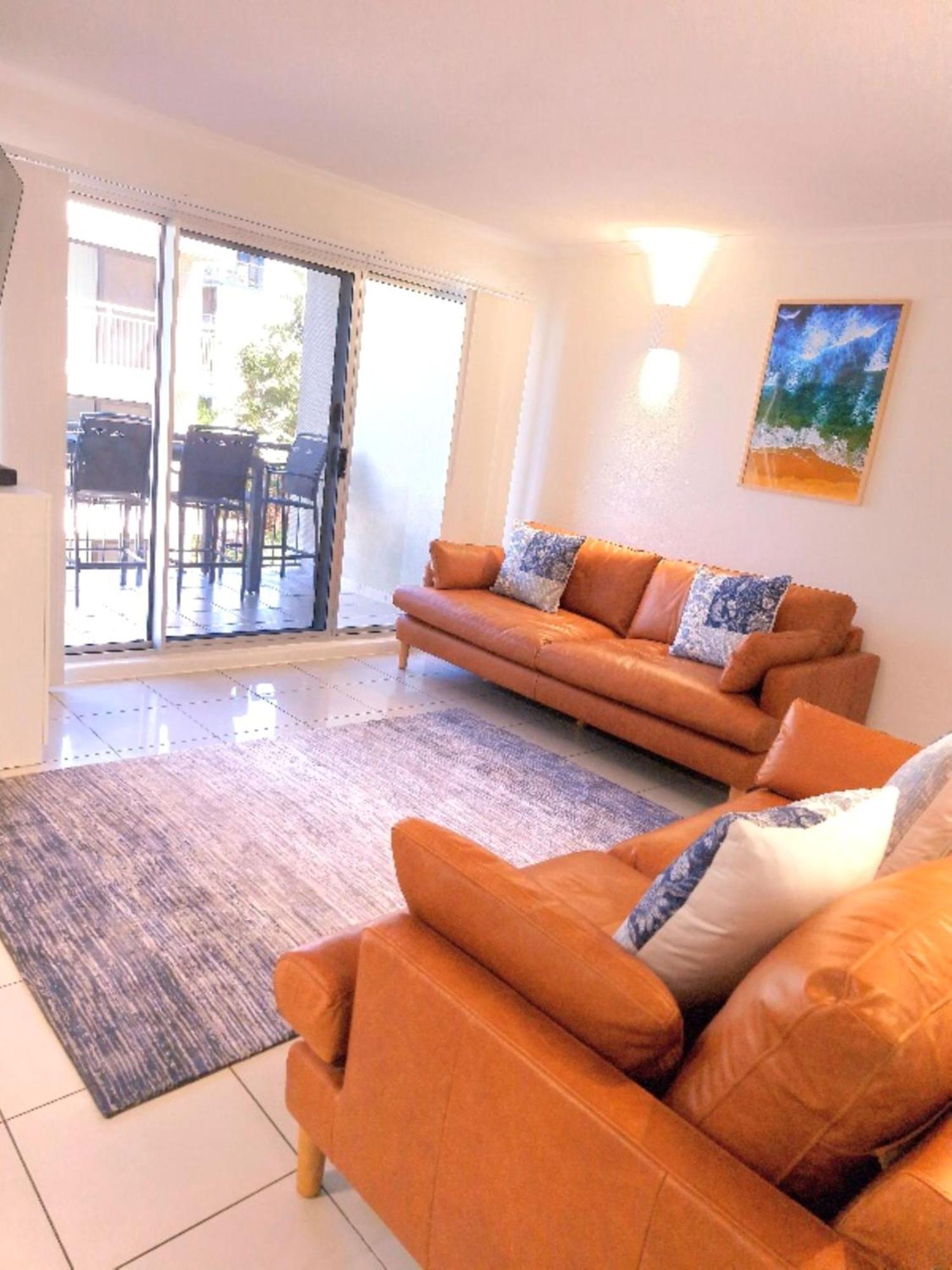 Joanne Apartments Калундра Екстериор снимка