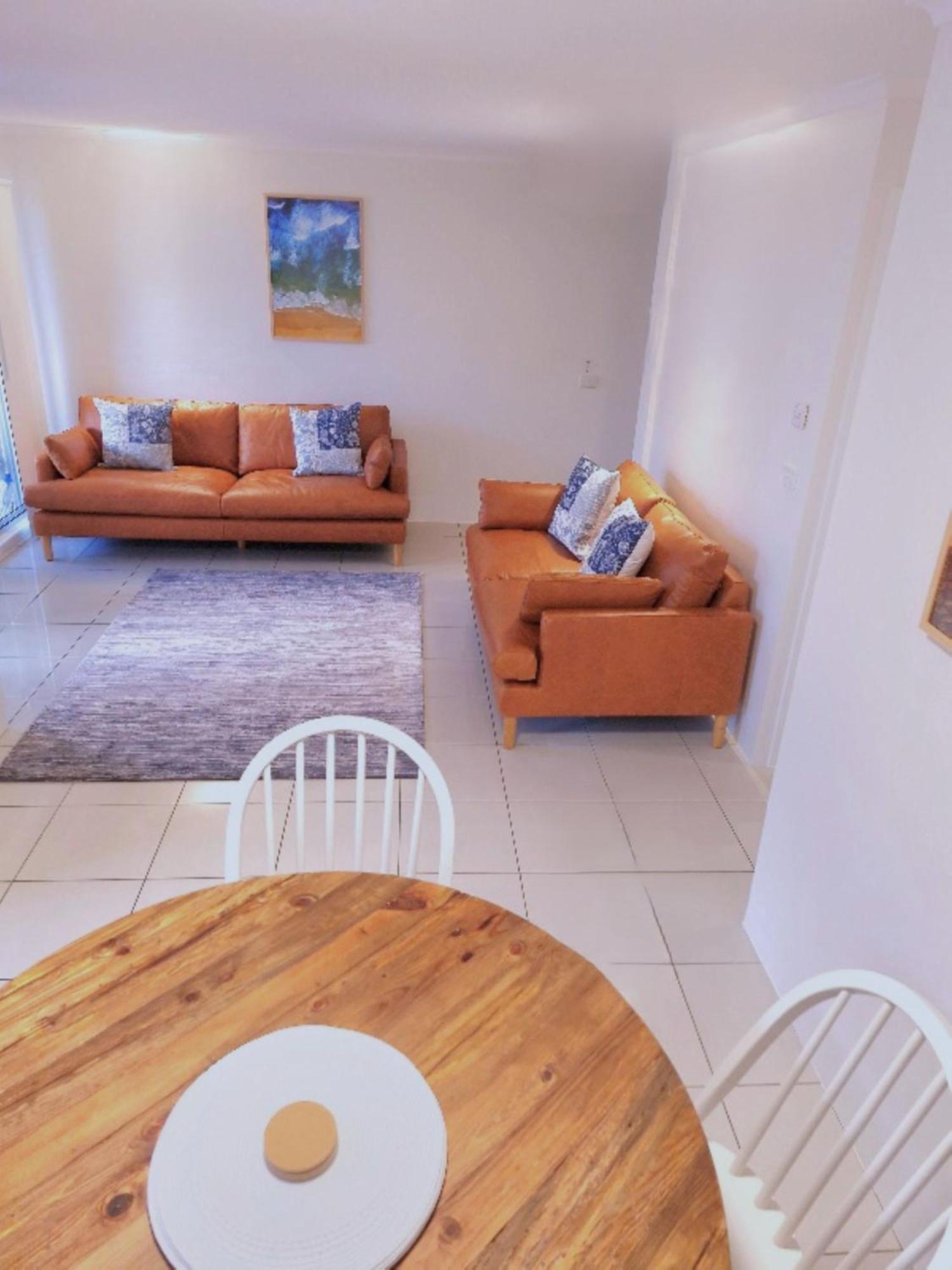 Joanne Apartments Калундра Екстериор снимка