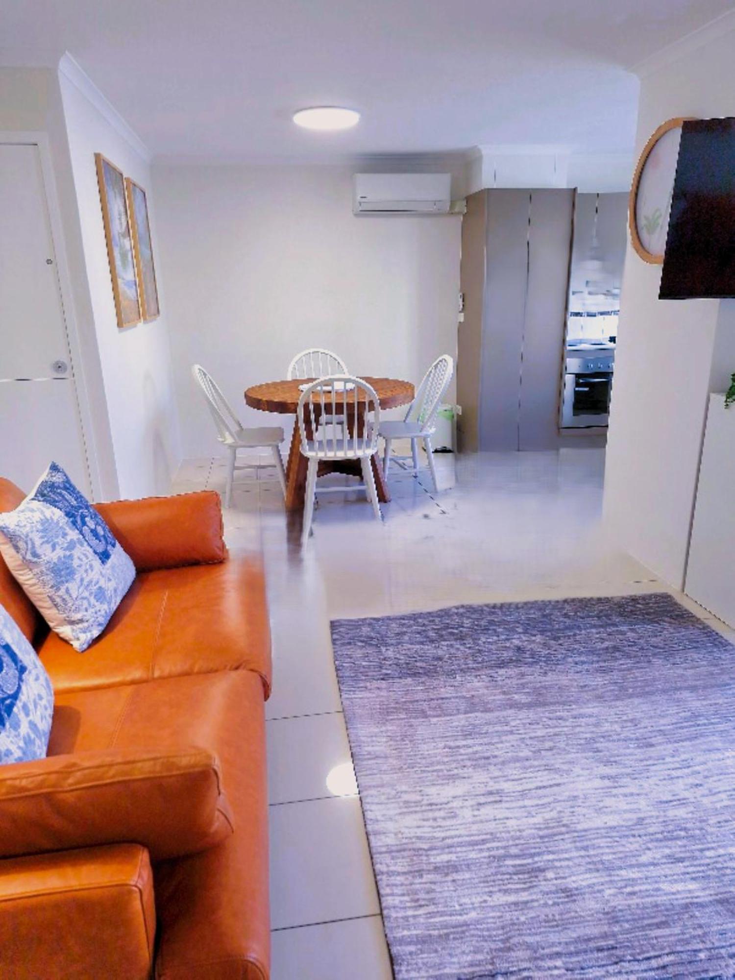 Joanne Apartments Калундра Екстериор снимка