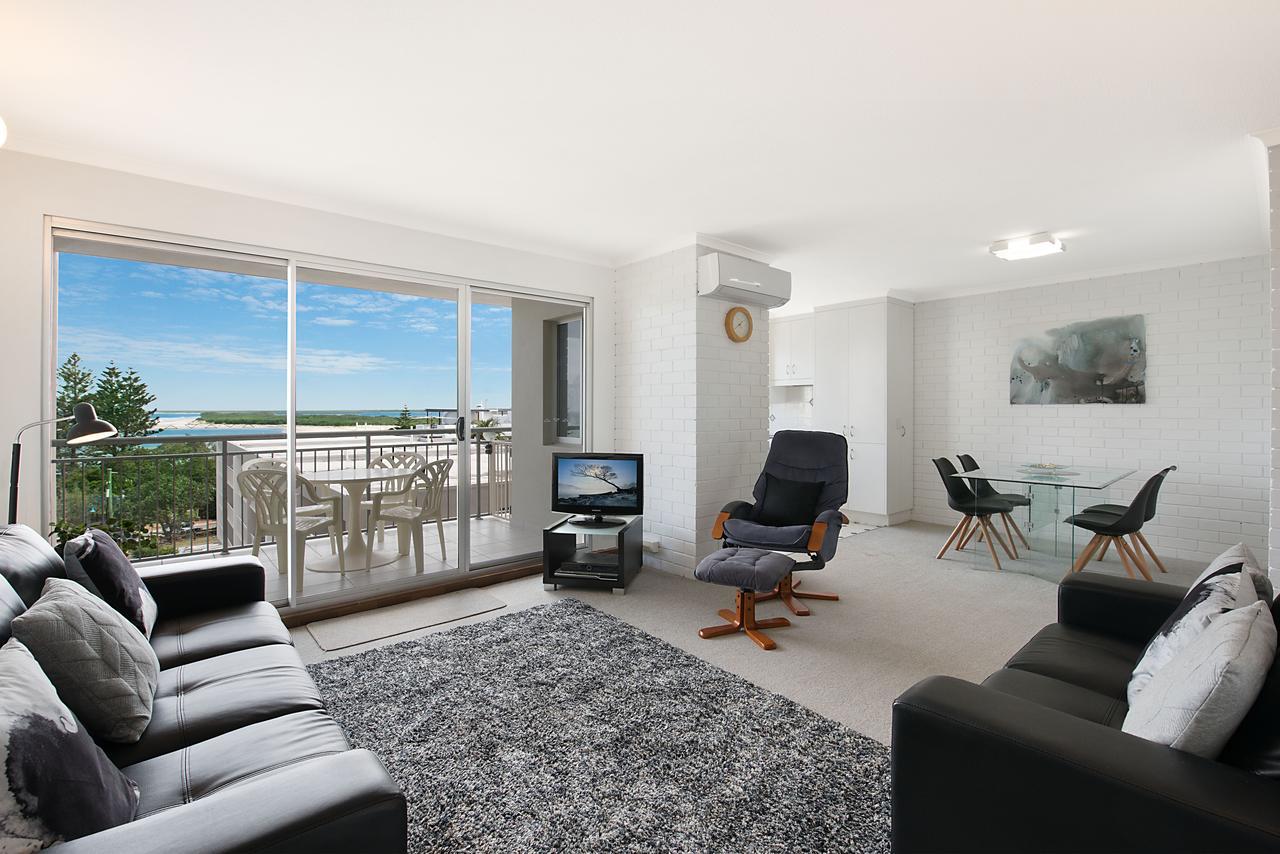 Joanne Apartments Калундра Екстериор снимка